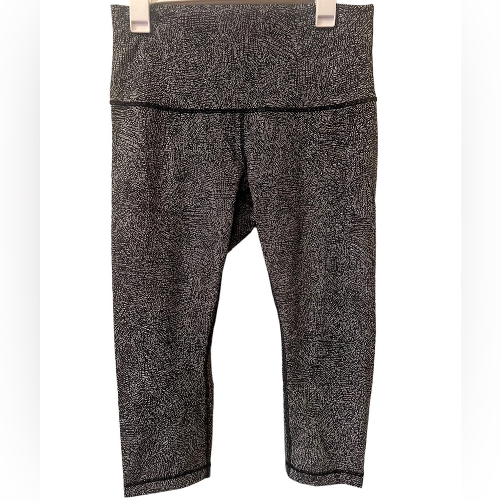 NWOT Lululemon Crop Leggings